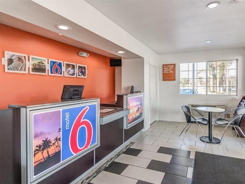 Motel 6-Visalia, Ca Eksteriør billede