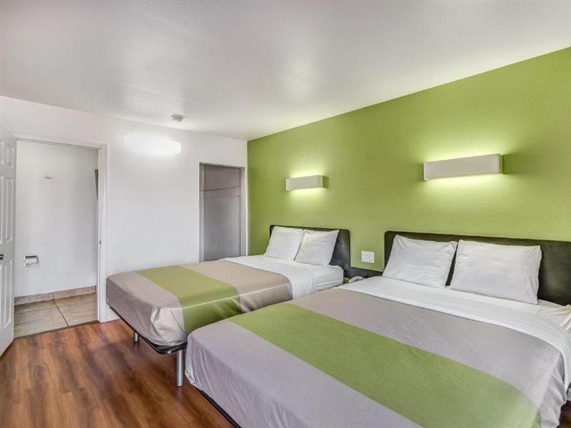 Motel 6-Visalia, Ca Eksteriør billede